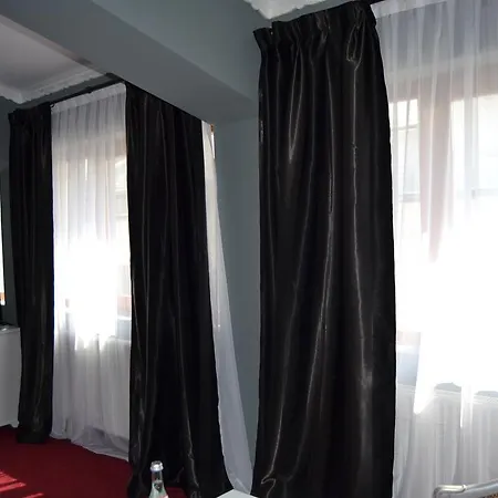 Old City Nf Hotell 4*