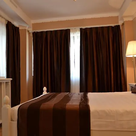 Hotell Old City Nf 4*
