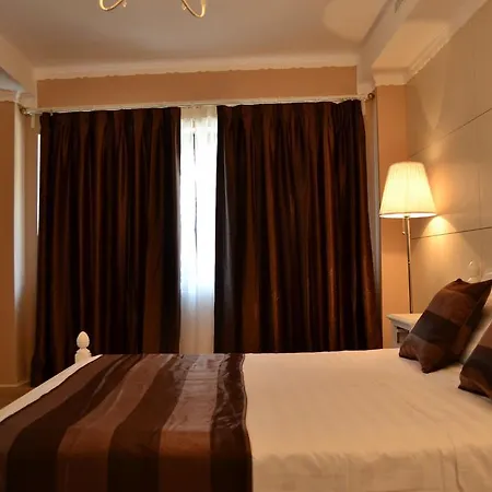 Old City Nf Hotell 4*