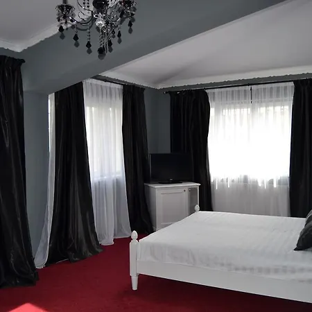 Hotel Old City Nf Hotels 4*